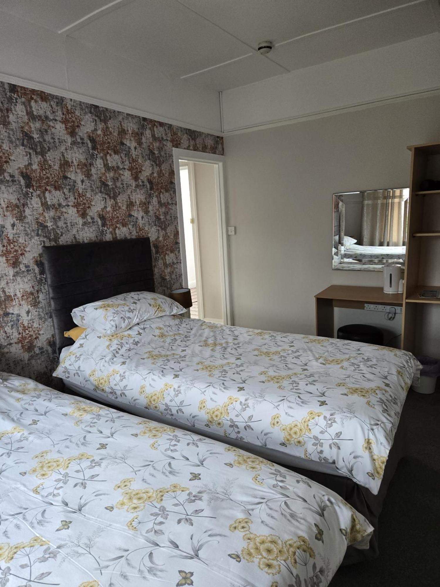 The Rosefield Hotel Weymouth Phòng bức ảnh